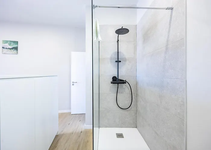 Palm Breeze Loft Apartament